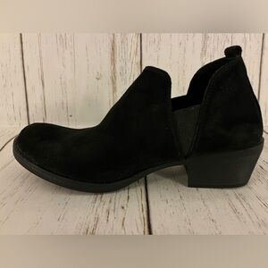 GUC MKS suede 1.5” block heel ankle booties, black women’s size 39 (US size 8.5)